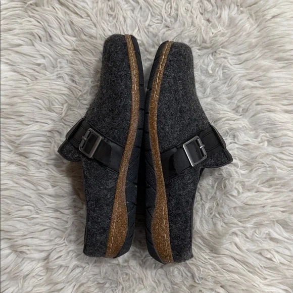 Earth Charcoal Gray Buckle  Eras Casual Wool Comfort Clogs Size 7.5M - Picture 3 of 7